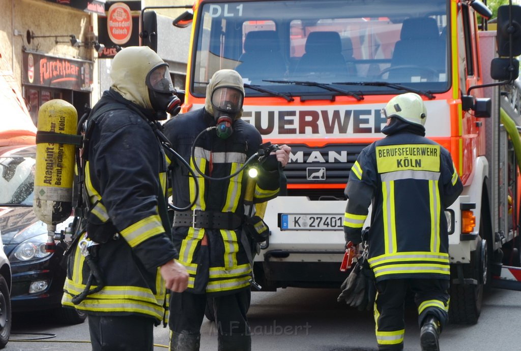 Feuer 2 Y Koeln Altstadt Kyffhaeuserstr P046.JPG - Miklos Laubert